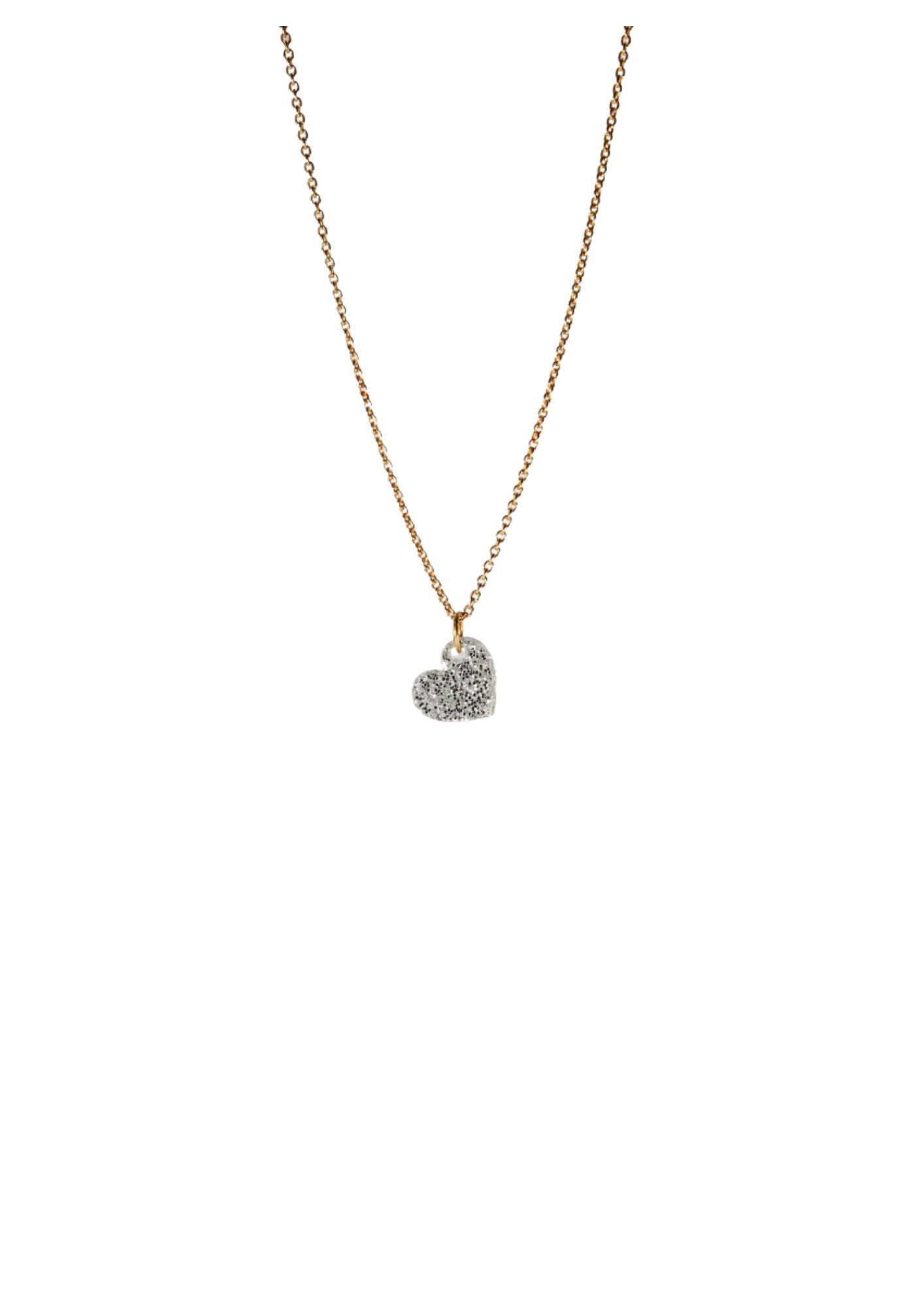 Silbernes Acrylherz mit goldener Kette