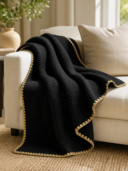 4-lagige Musselin-Decke 150 x 200 cm – Schwarz oder Wollweiß | Hochwertige Kuscheldecke mit goldenem Stick