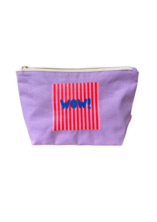 Kosmetiktasche in Flieder mit WOW