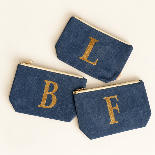 Personalisierte Kosmetiktasche aus Jeans – mit Wunschbuchstaben in Goldglitzer