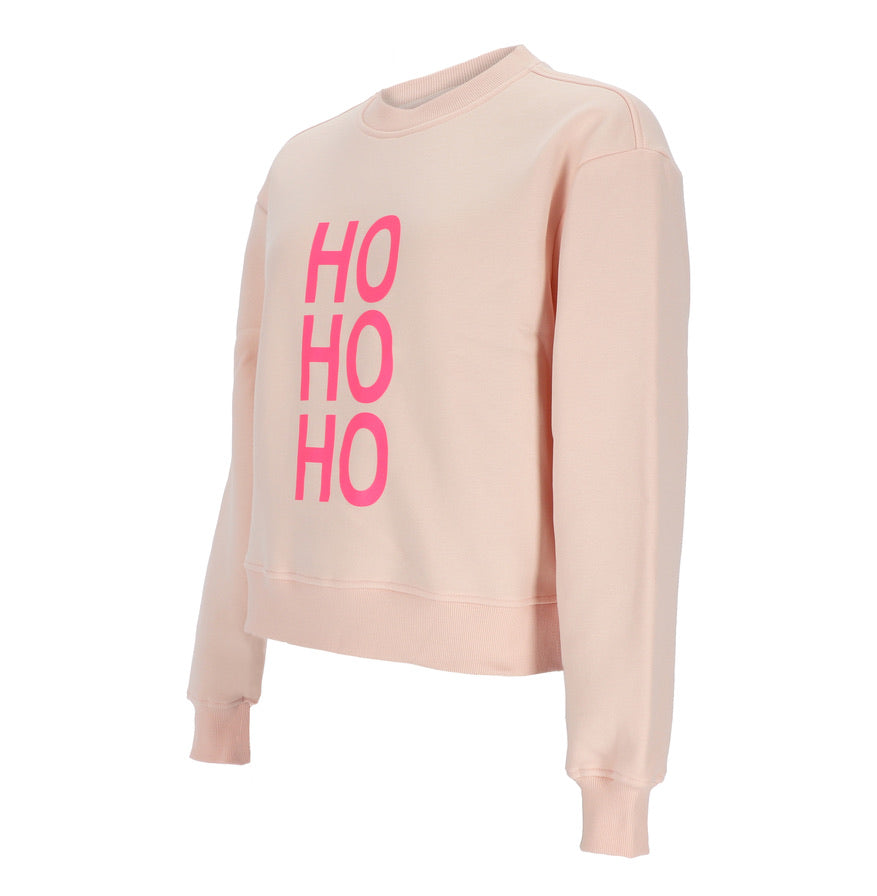 Stylisch durch die Weihnachtszeit – mit dem HO HO HO Sweatshirt