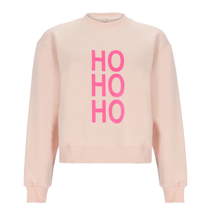 Stylisch durch die Weihnachtszeit – mit dem HO HO HO Sweatshirt