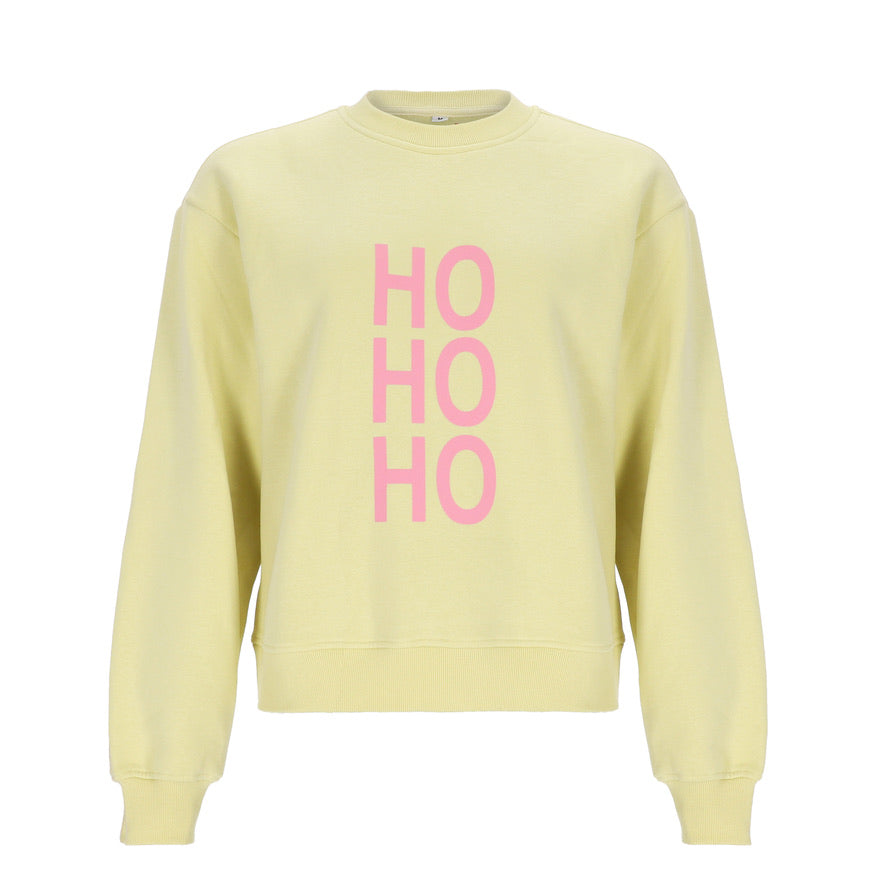 Stylisch durch die Weihnachtszeit – mit dem HO HO HO Sweatshirt gelb/rosa